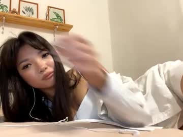 Moirablatchley Chaturbate stream image from June 18, 2025