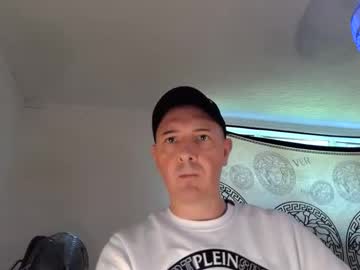 Buzzroc Chaturbate stream image from June 18, 2025