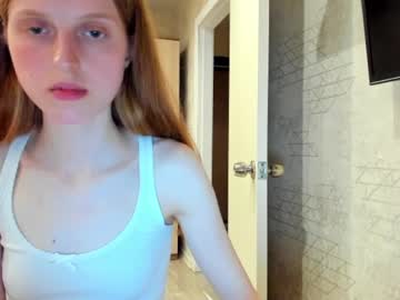 Feralberry_Dina Chaturbate stream image from June 18, 2025
