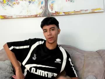 Dikey_18 Chaturbate stream image from June 18, 2025
