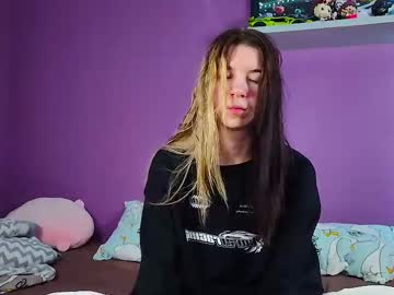 Emmie_Everly Chaturbate stream image from June 18, 2025