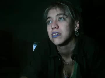 Keridotrolerio Chaturbate stream image from June 18, 2025