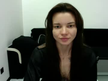 Dariya_D Chaturbate stream image from June 18, 2025