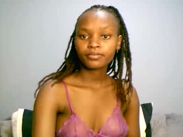Pretty_Maja Chaturbate stream image from June 18, 2025