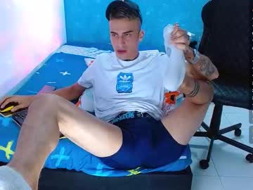 Bray_Hotboy Chaturbate stream image from June 18, 2025