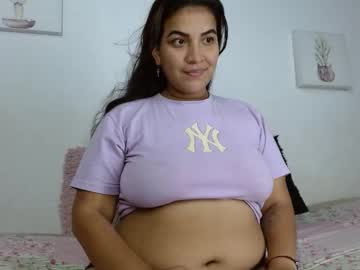 Nataly_Giraldo11 Chaturbate stream image from June 18, 2025