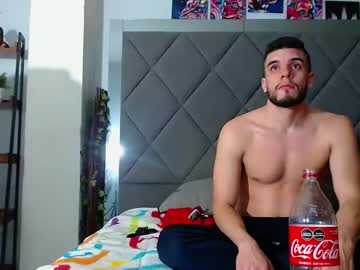 Andrewriggs1995 Chaturbate stream image from June 19, 2025