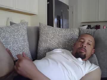 Leejaybeen Chaturbate stream image from June 19, 2025