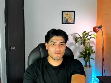 Saenz18 Chaturbate stream image from June 19, 2025