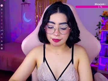 Iamveroo Chaturbate stream image from June 19, 2025