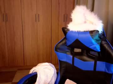 Immiss_Silver Chaturbate stream image from June 19, 2025
