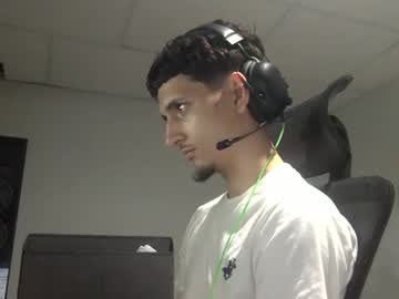 Joshyee77 Chaturbate stream image from June 19, 2025