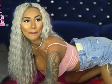 Goldenamberx Chaturbate stream image from June 19, 2025