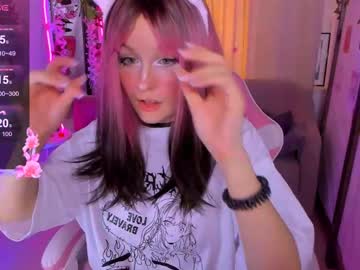 Alasssska Chaturbate stream image from June 19, 2025