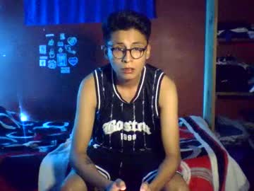 Alexrive0 Chaturbate stream image from June 19, 2025