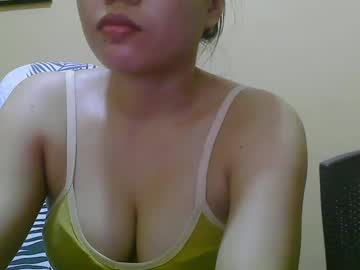 Wildcamille Chaturbate stream image from June 19, 2025
