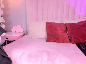 Gigi_Strawberry Chaturbate stream image from June 19, 2025