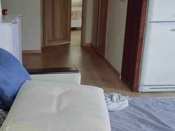 Kristinesmith Chaturbate stream image from June 19, 2025