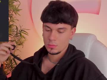Liam_Thunder Chaturbate stream image from June 19, 2025