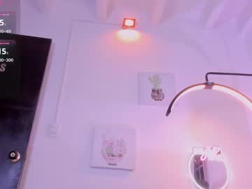 Zlatna_Love Chaturbate stream image from June 19, 2025