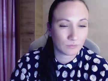 Goldmoonn Chaturbate stream image from June 19, 2025