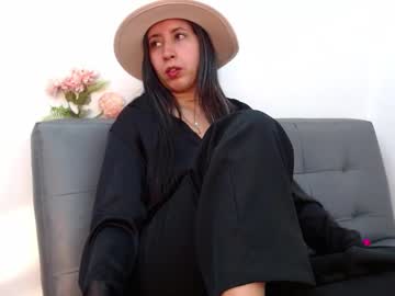 Marthina_Thompson Chaturbate stream image from June 19, 2025