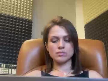 Naya_Luxure Chaturbate stream image from June 19, 2025