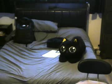 Val_Chases_The_Wind Chaturbate stream image from June 19, 2025