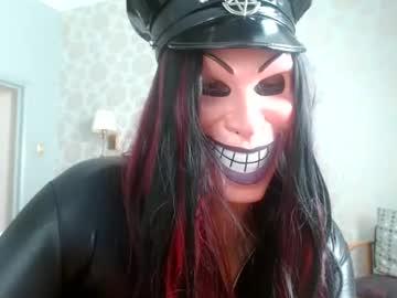 Daisydollyuk Chaturbate stream image from June 19, 2025