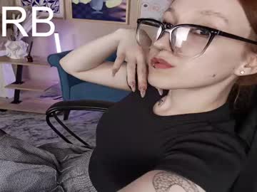 Reynhilld Chaturbate stream image from June 19, 2025