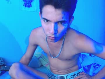 Zeusdelasso Chaturbate stream image from June 19, 2025