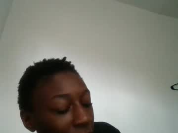 Karmel685080 Chaturbate stream image from June 19, 2025