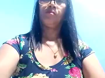 Suzzie_Hot Chaturbate stream image from June 19, 2025