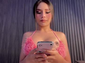 Enchatressdixie Chaturbate stream image from June 19, 2025