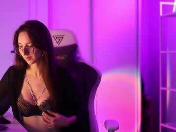 Misslalii Chaturbate stream image from June 19, 2025