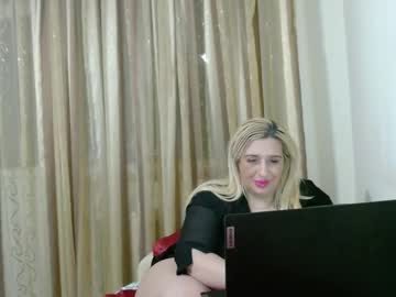 Theeablanco Chaturbate stream image from June 19, 2025