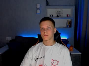 Sweet5232 Chaturbate stream image from June 19, 2025