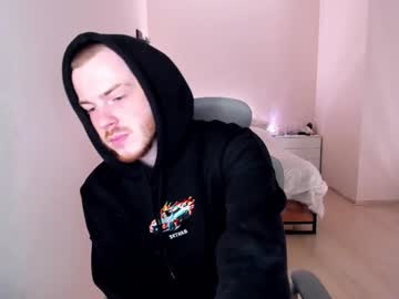 Toohornyserj Chaturbate stream image from June 19, 2025