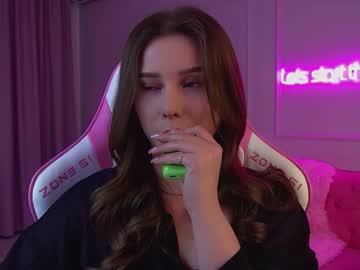 Dianabecker Chaturbate stream image from June 19, 2025