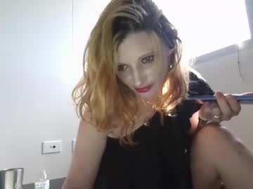 Vixendicksin Chaturbate stream image from June 19, 2025