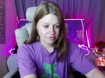 Alekasamui Chaturbate stream image from June 19, 2025