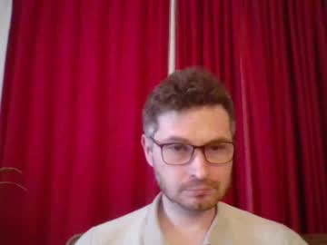 Kinksubbydubby Chaturbate stream image from June 19, 2025