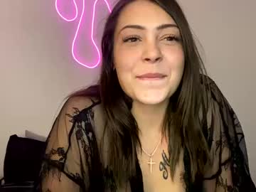 Prettyandpetite99 Chaturbate stream image from June 20, 2025