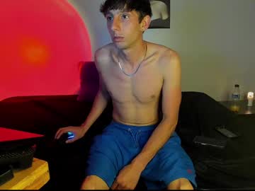 Kikelargo22 Chaturbate stream image from June 20, 2025