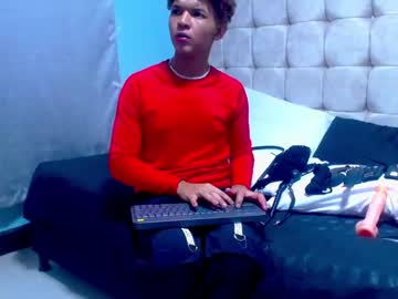 Shyboy_Ebony Chaturbate stream image from June 20, 2025