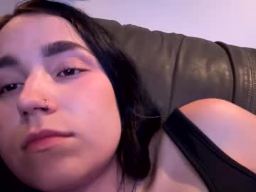 Daddysgirlll452 Chaturbate stream image from June 20, 2025