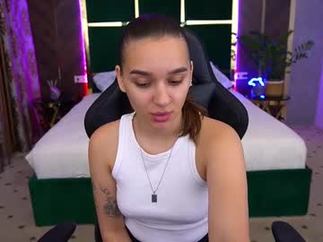 Urmuseon Chaturbate stream image from June 20, 2025