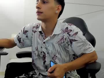 Jhoanleandro Chaturbate stream image from June 20, 2025