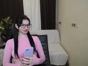 Tianaraya Chaturbate stream image from June 20, 2025