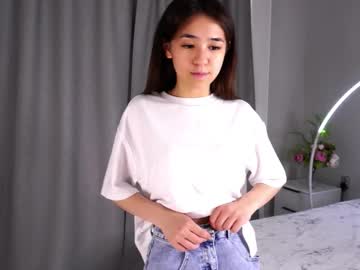 Rowenadowe Chaturbate stream image from June 20, 2025